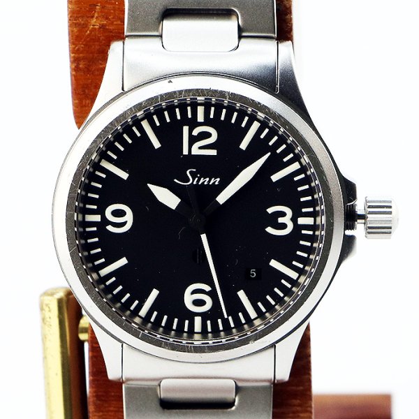 ジン　６５６　黒文字盤