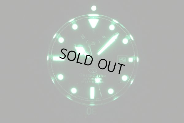 オリエントスター　スポーツダイバー１９６４　ＲＫ－ＡＵ０６０１Ｂ　黒文字盤　ライト暗闇