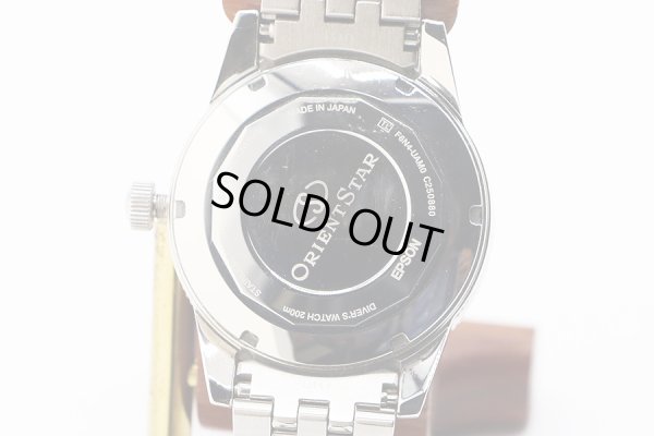 オリエントスター　スポーツダイバー１９６４　ＲＫ－ＡＵ０６０１Ｂ　黒文字盤　裏面拡大