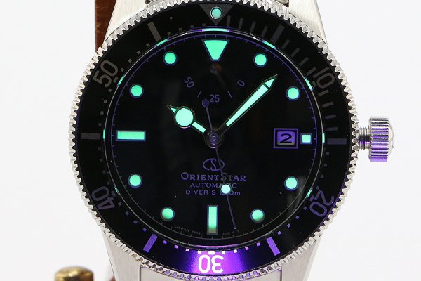 オリエントスター　スポーツダイバー１９６４　ＲＫ－ＡＵ０６０１Ｂ　黒文字盤　ライト