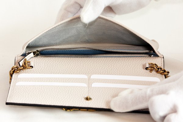 グッチ　インターロッキングG チェーンウォレット 746056 149 アイボリー　中身