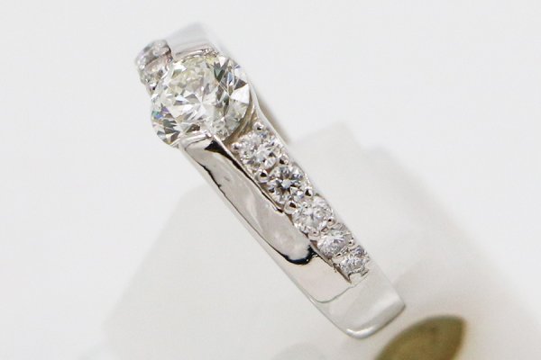 PT900 ダイアイリリング 0.700ct 0.30ct 5.10g　サイド