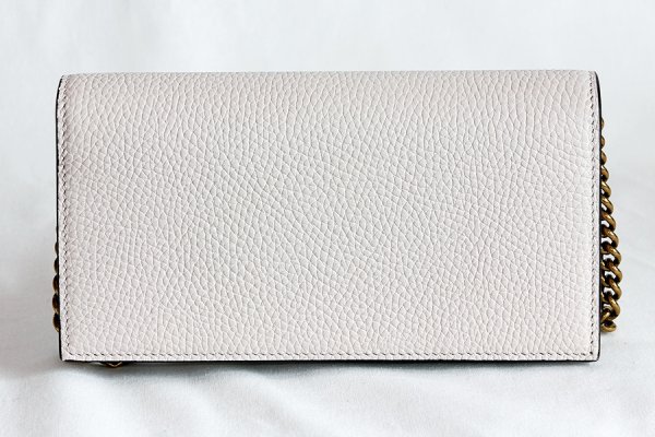 グッチ　インターロッキングG チェーンウォレット 746056 149 アイボリー　裏面