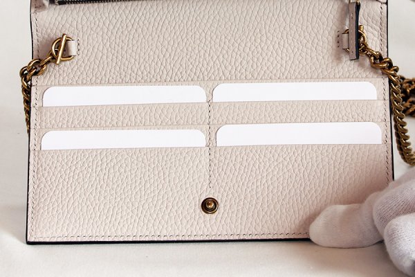 グッチ　インターロッキングG チェーンウォレット 746056 149 アイボリー　カードケース