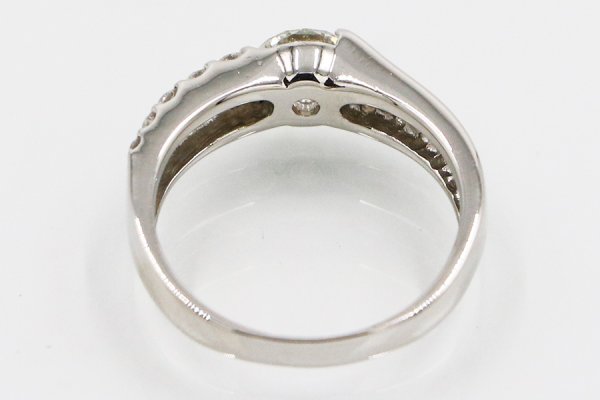 PT900 ダイアイリリング 0.700ct 0.30ct 5.10g　内側
