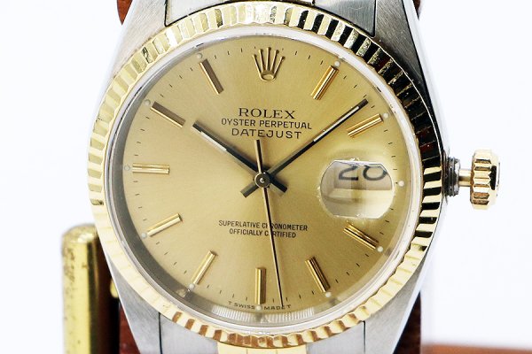 ロレックス　デイトジャスト　１６２３３　シャンパン文字盤  Ｌ番　表面拡大