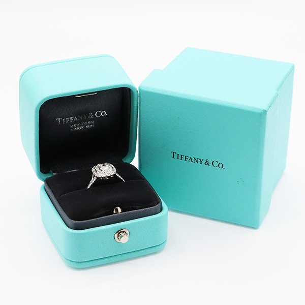 ティファニー　PT950 ソレスト クッションカット ダイアイリリング 5.90g　箱