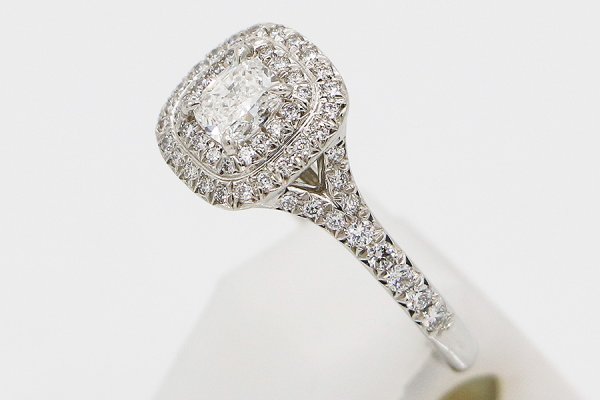 ティファニー　PT950 ソレスト クッションカット ダイアイリリング 5.90g　サイド