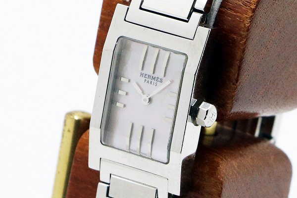 エルメス　タンデム　ＴＡ１．２１０　ピンクシェル文字盤　サイド拡大