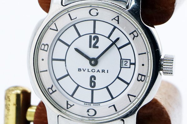 ブルガリ　ソロテンポ　ＳＴ２９Ｓ　白文字盤　表面拡大
