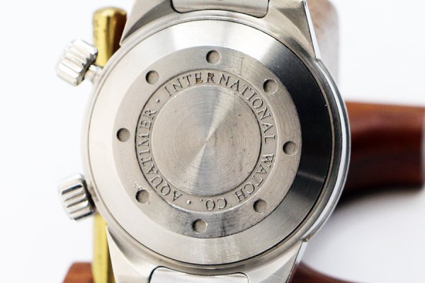 ＩＷＣ　アクアタイマー　ＩＷ３５４８０５　黒文字盤　２ツリューズ　裏面拡大