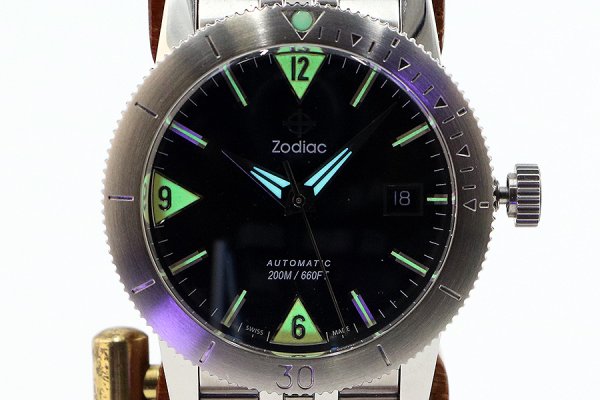 ゾディアック　スーパーシーウルフ５３　ＺＯ９２０１　黒文字盤　ライト