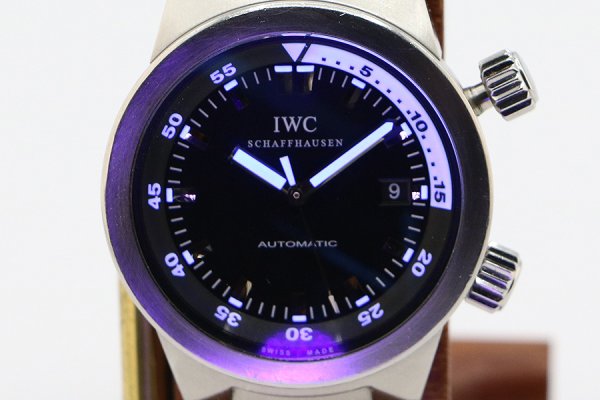 ＩＷＣ　アクアタイマー　ＩＷ３５４８０５　黒文字盤　２ツリューズ　ライト