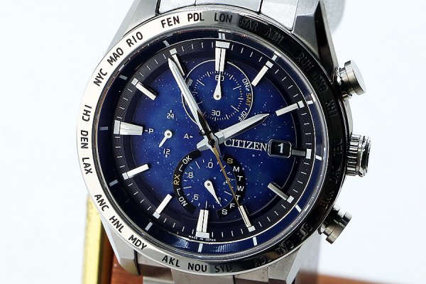 シチズン　アテッサ　ディアコレクション　ＡＴ８１８１－７１Ｌ　紺文字盤　表面拡大