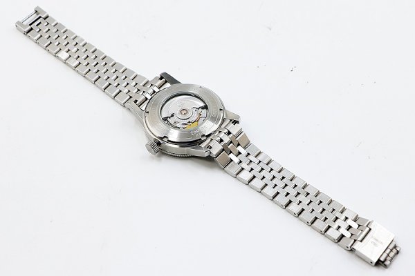 ゾディアック　スーパーシーウルフ５３　ＺＯ９２０１　黒文字盤　ベルト状態　裏面