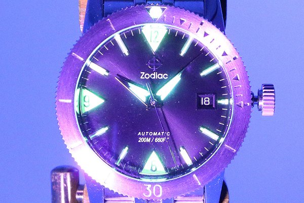 ゾディアック　スーパーシーウルフ５３　ＺＯ９２０１　黒文字盤　ライト