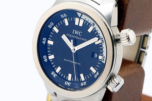 ＩＷＣ　アクアタイマー　ＩＷ３５４８０５　黒文字盤　２ツリューズ　サイド拡大