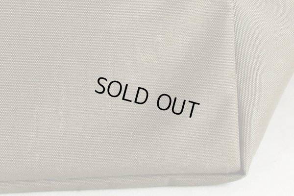 エルベシャプリエ　レザーハンドル舟型トートM 1407C トープ　底拡大