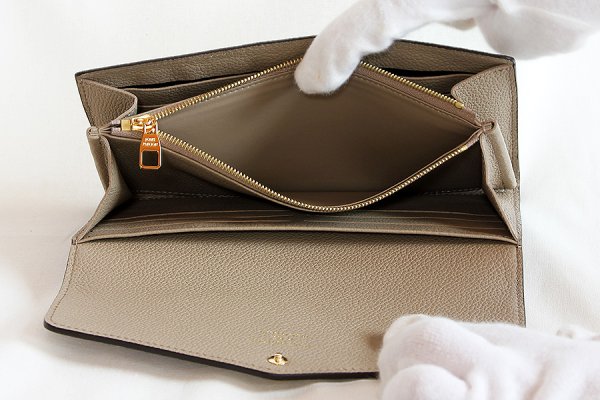 ルイ・ヴィトン　ポルトフォイユ・サラ NM M81049 トゥルトレール クレーム　中身
