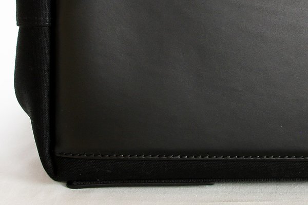 バレンシアガ　ネイビーカバスS 339933 ブラック　底拡大