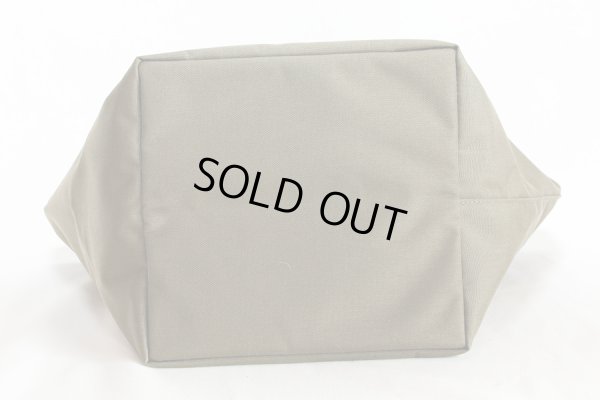 エルベシャプリエ　レザーハンドル舟型トートM 1407C トープ　底