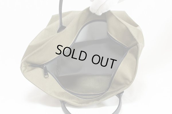 エルベシャプリエ　レザーハンドル舟型トートM 1407C トープ　中身