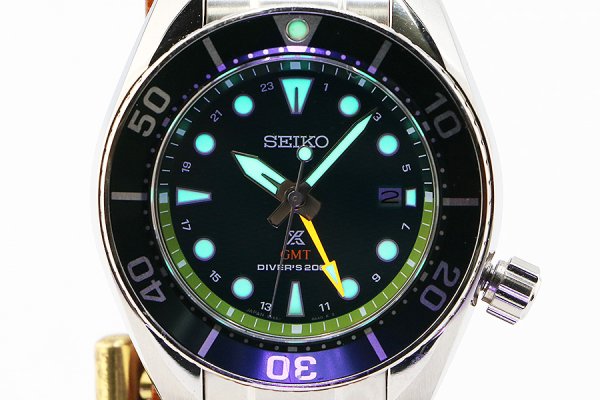 セイコー　プロスペックソーラーダイバーＧＭＴ　ＳＢＰＫ００１　緑文字盤　ライト