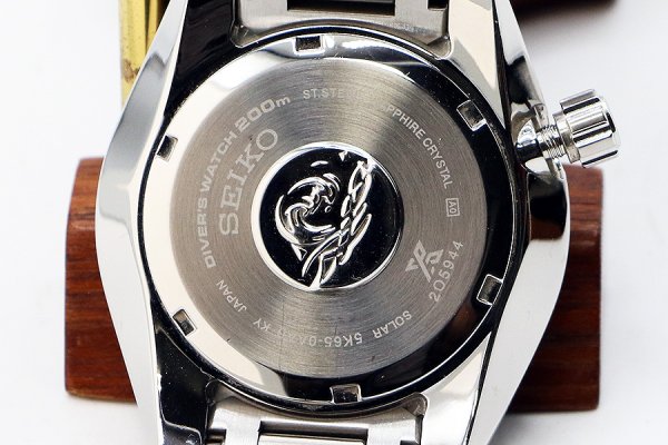 セイコー　プロスペックソーラーダイバーＧＭＴ　ＳＢＰＫ００１　緑文字盤　裏面拡大