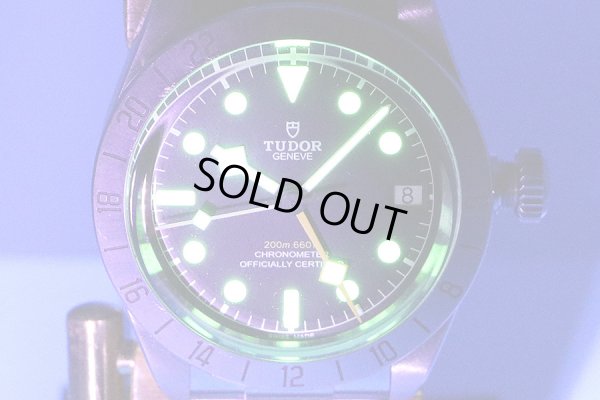 チューダー　ブラックベイプロ　ＧＭＴ　７９４７０　黒文字盤　ライト