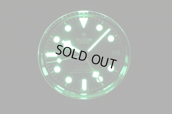 チューダー　ブラックベイプロ　ＧＭＴ　７９４７０　黒文字盤　ライト暗闇