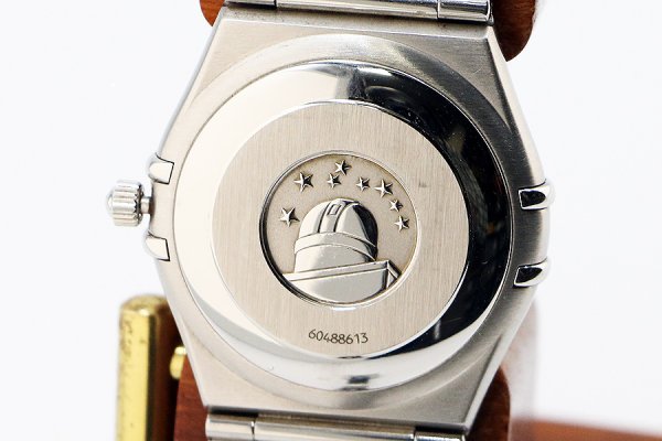 オメガ　コンステレーション　１５０４．５０　黒文字盤　２０００年限定　裏面拡大