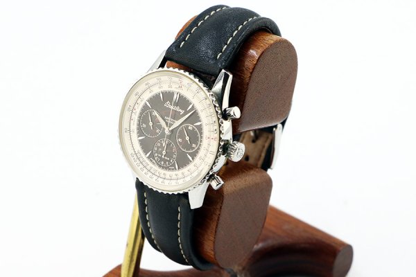 ブライトリング　ナビタイマー　モンブリラン　Ａ３００３０　黒／銀文字盤　サイド