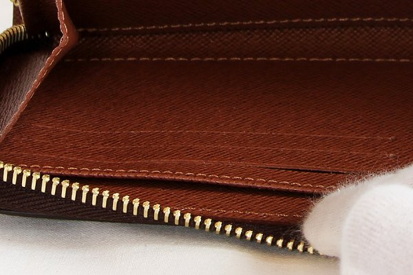 ルイ・ヴィトン　ジッピー・ウォレット M42616 ブラウン　カードケース