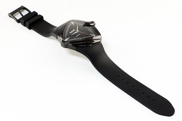 ハミルトン　ベンチュラＸＸＬ　Ｈ２４６１５０　黒文字盤　ラバーベルト状態