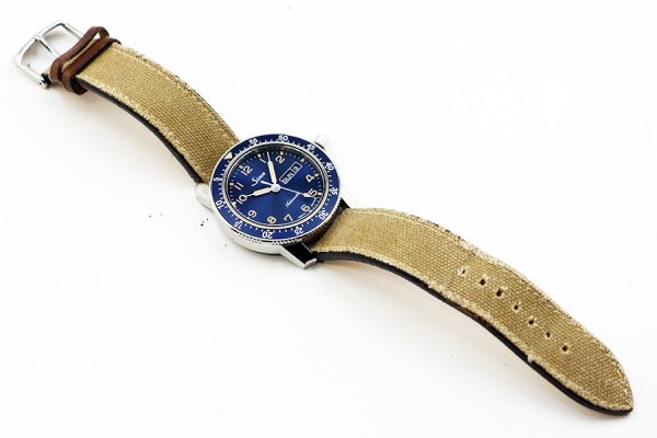 ジン　パイロットウォッチ　１０４　１０４．ＳＴ．ＳＡ．Ａ　青文字盤　革ベルト状態　表面