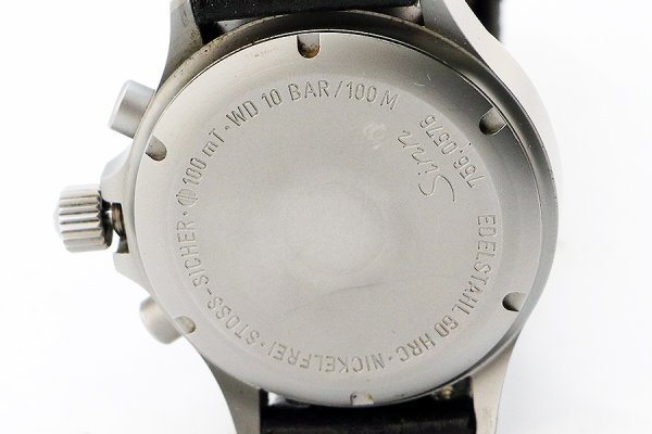 ７５６　クロノグラフ　黒文字盤　裏面拡大