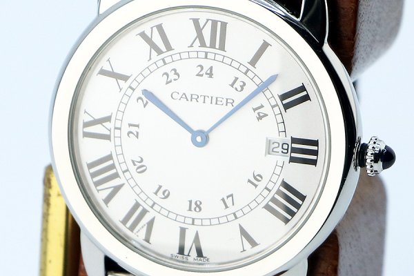 カルティエ　ロンドソロＬＭ　Ｗ６７０１００５　銀文字盤　表面拡大