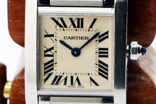 カルティエ　タンクフランセーズＳＭ　２３８４　白文字盤　表面拡大