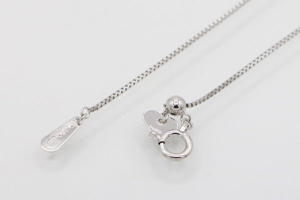 PT900/850 モルガナイトダイアイリペンダントネックレス 0.74ct 0.39ct 4.20g　留め具外したイメージ