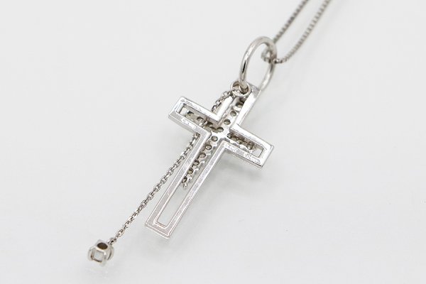 K18WG ダイアイリペンダントネックレス 0.05ct 0.20ct 4.60g　裏面