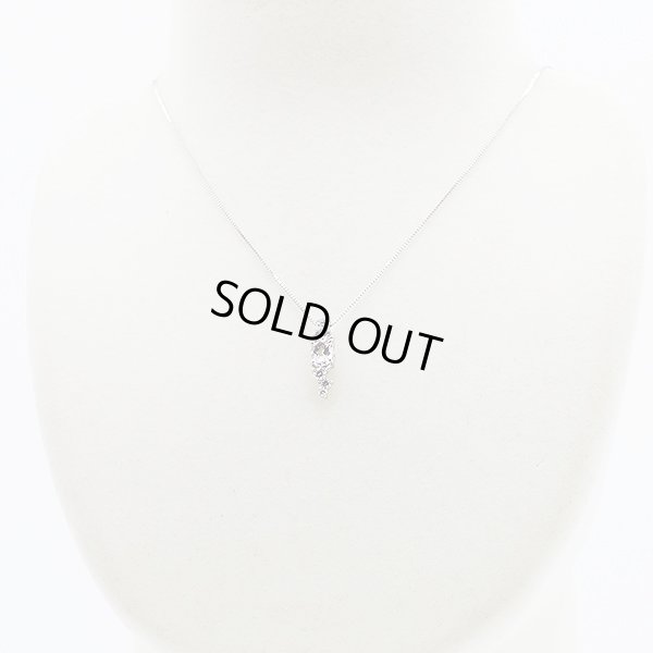 PT900/850 モルガナイトダイアイリペンダントネックレス 0.74ct 0.39ct 4.20g　装着イメージ