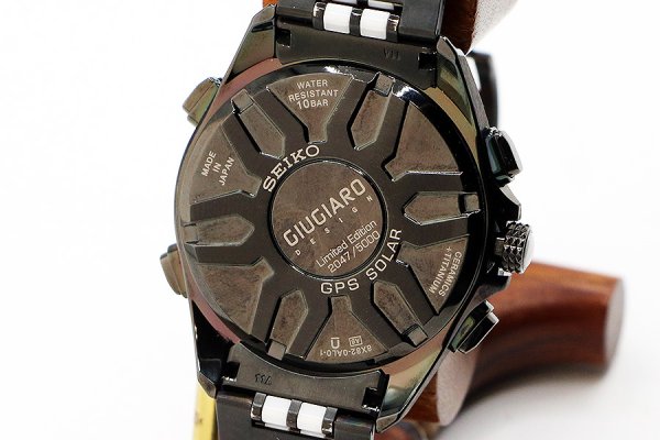 セイコー　アストロン ＳＢＸＢ０３７ 黒文字盤 ジウジアロー２１０５年限定　裏面拡大