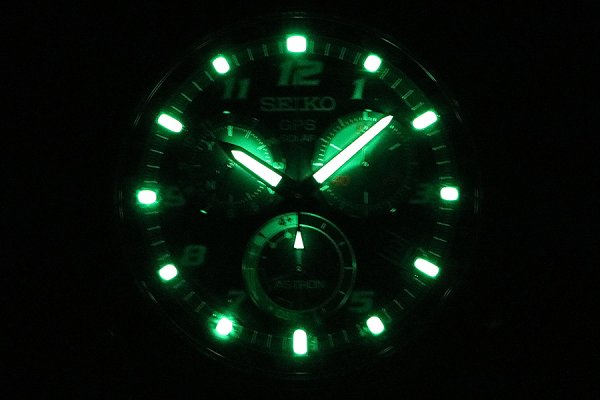 セイコー　アストロン ＳＢＸＢ０３７ 黒文字盤 ジウジアロー２１０５年限定　ライト暗闇