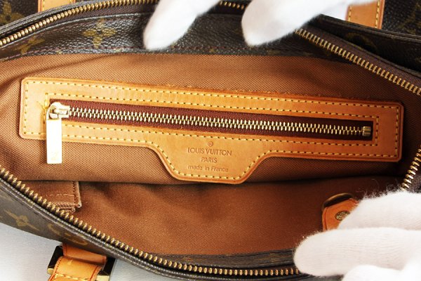 ルイ・ヴィトン　カバ・ピアノ M51148　内側もポケット部角スレ