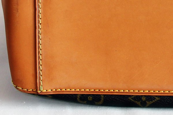 ルイ・ヴィトン　カバ・ピアノ M51148　底拡大