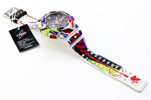 カシオ　Ｇショック　ＧＡ－１１０ＥＶＥ３０　エヴァンゲリオン３０周年限定　ラバーベルト状態　表面