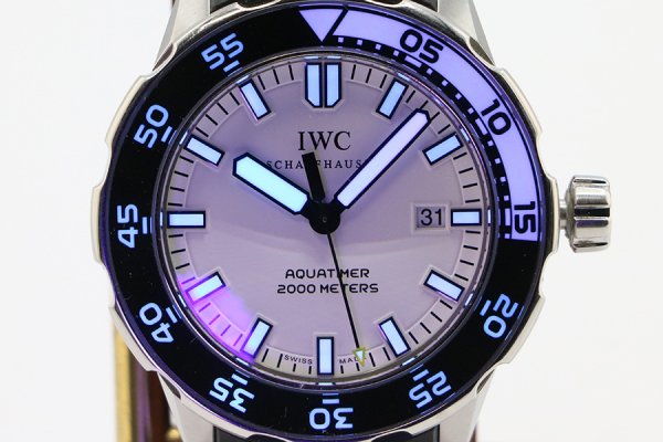 ＩＷＣ　アクアタイマー２０００　ＩＷ３５６８０６　白文字盤　ライト