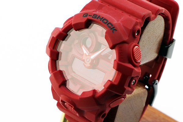 カシオ　Ｇショック　ＧＡ－７３５Ｃ－４ＡＪＲ　レッドアウト　３５周年限定　サイド拡大