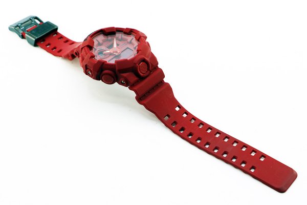 カシオ　Ｇショック　ＧＡ－７３５Ｃ－４ＡＪＲ　レッドアウト　３５周年限定　ラバーベルト状態　表面