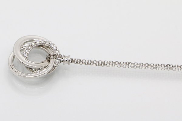 ティファニー　750WG トリプルインターロッキング ダイアイリペンダントネックレス 4.20g　サイド